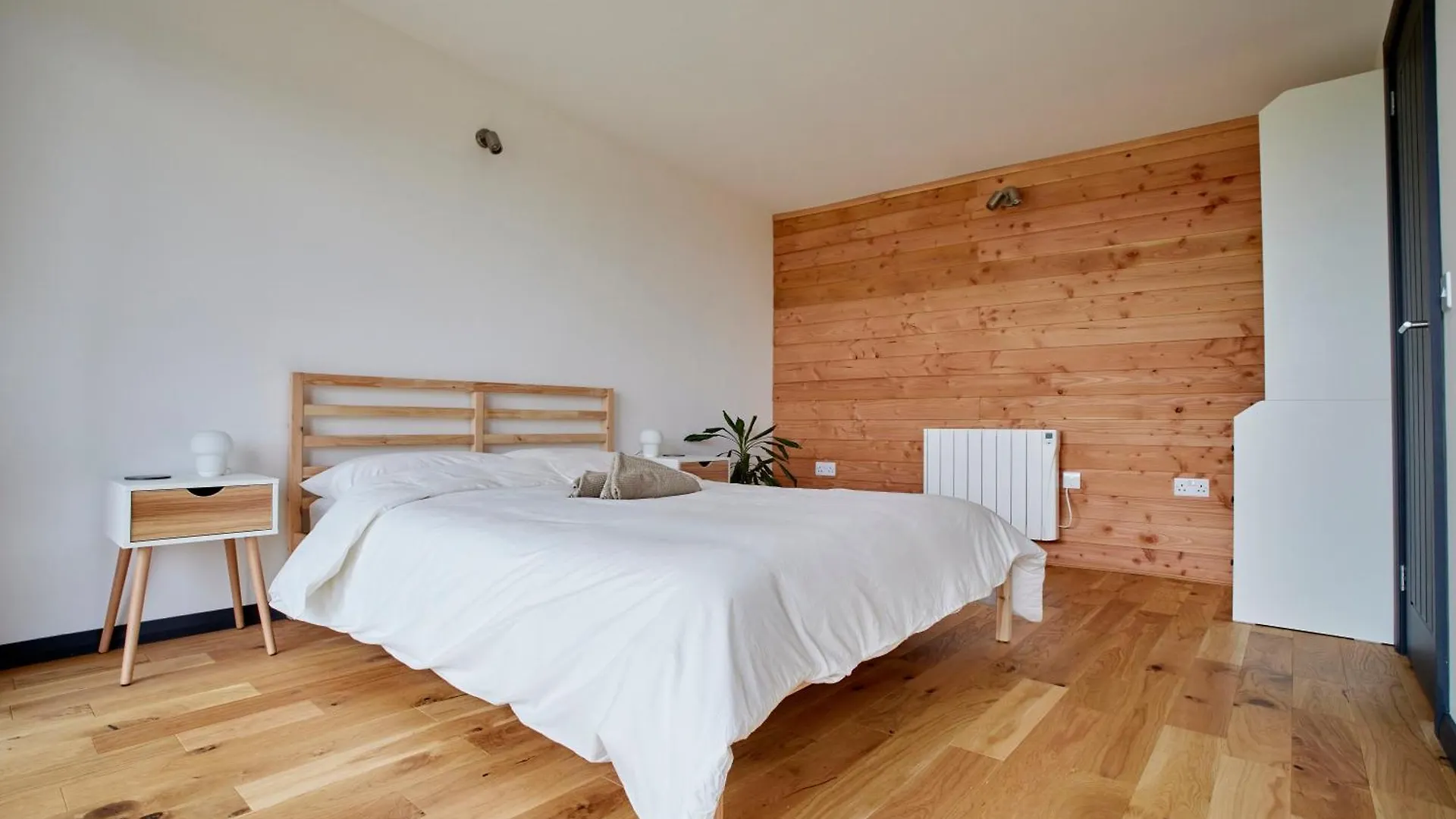 Eco Cabin With Lovely View Of Mendips Aonb Cabin N 1 Congresbury United Kingdom