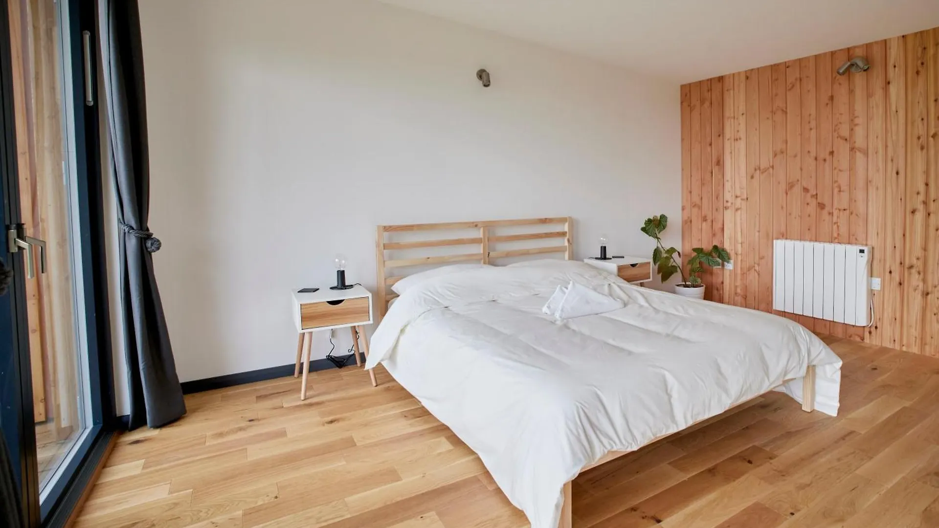 Eco Cabin With Lovely View Of Mendips Aonb Cabin N 1 Congresbury 0*,  United Kingdom
